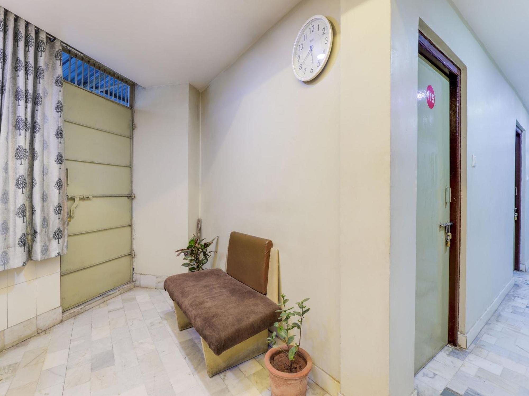 Hotel O Asopalav Naroda Exterior photo