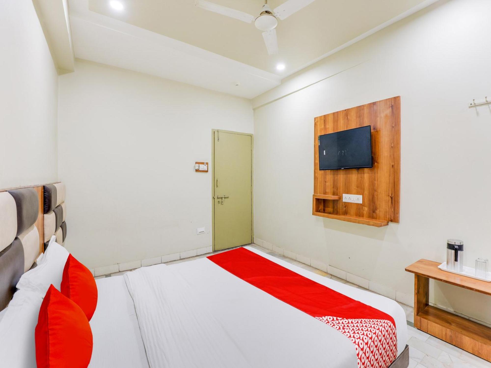Hotel O Asopalav Naroda Exterior photo